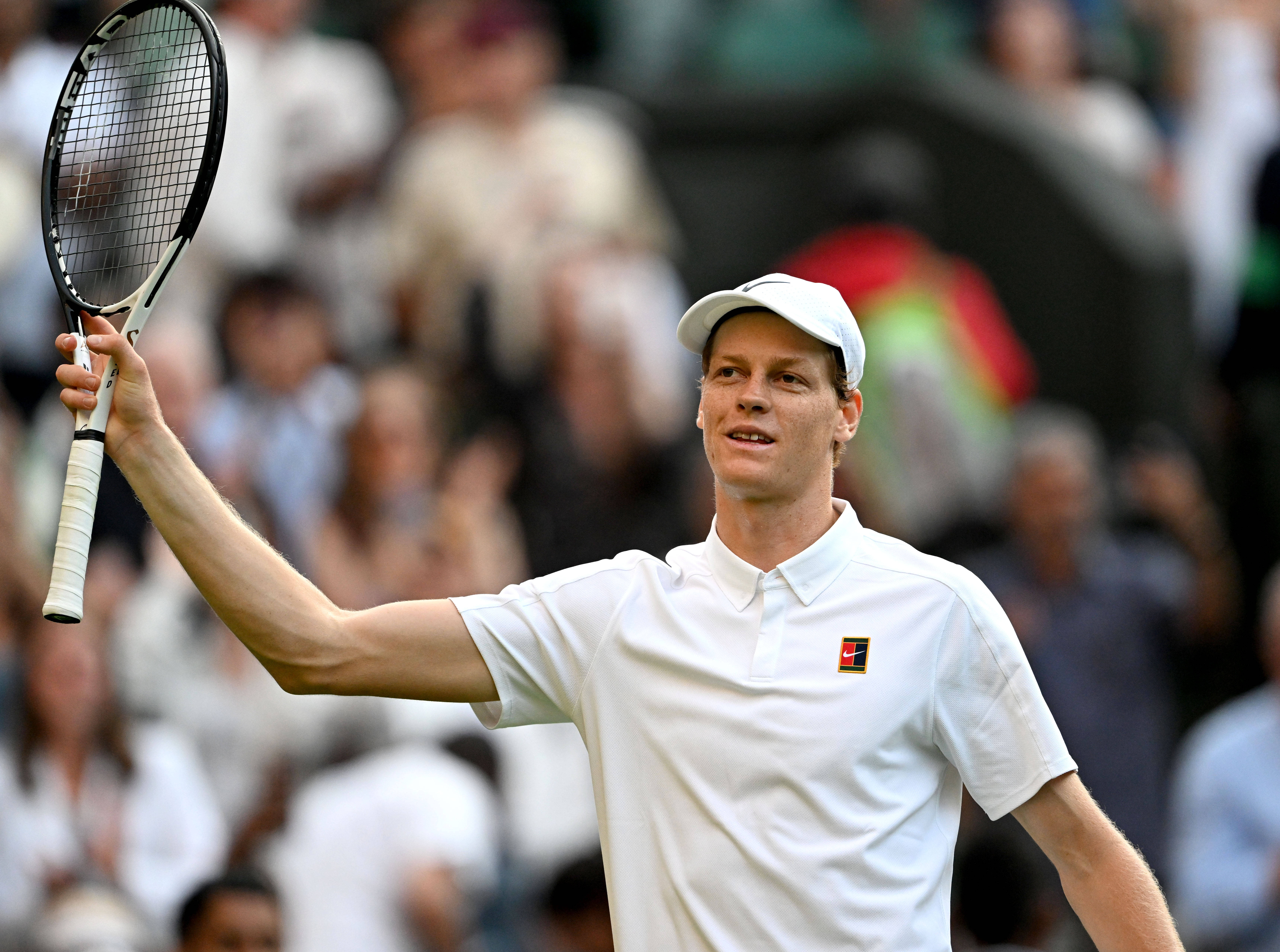 温网碾压法网，辛纳刷新纪录