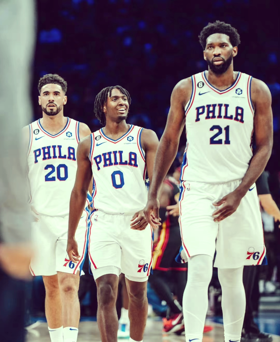 辽宁队轻取76人，恩比德统治全场