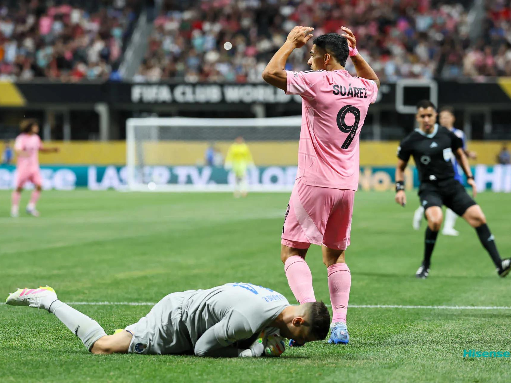 波兰碾压罗马，梅西点燃赛场