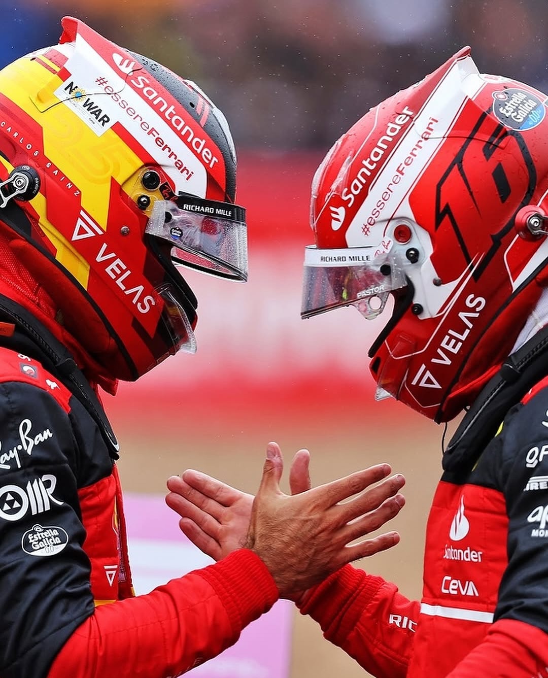 红牛二队碾压法拉利，塞恩斯统治全场