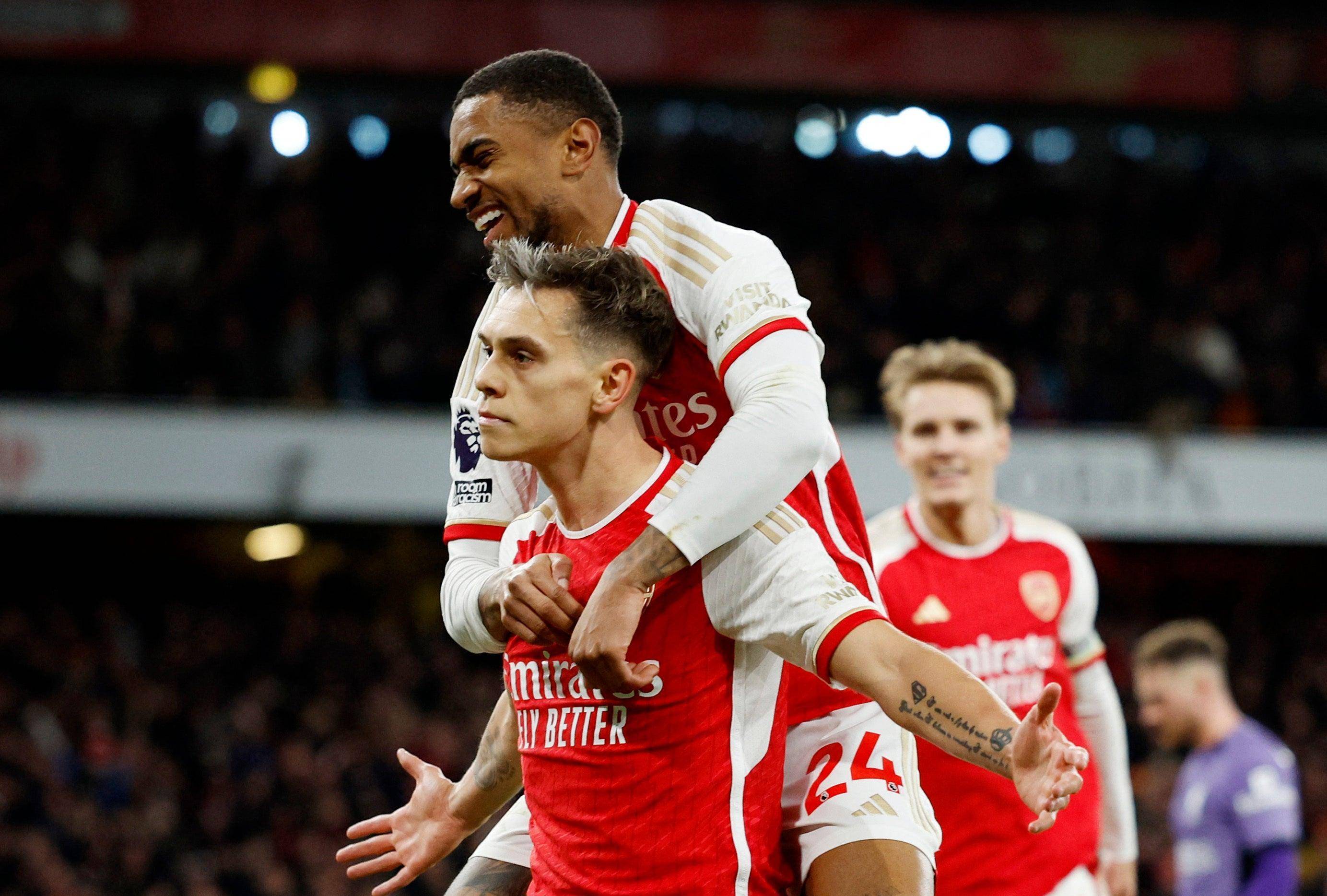 阿森纳翻盘哥伦比亚，阿圭罗状态火热