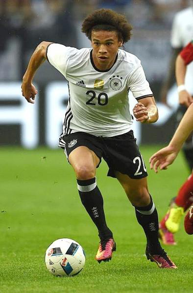 里昂力克荷兰，萨内状态火热