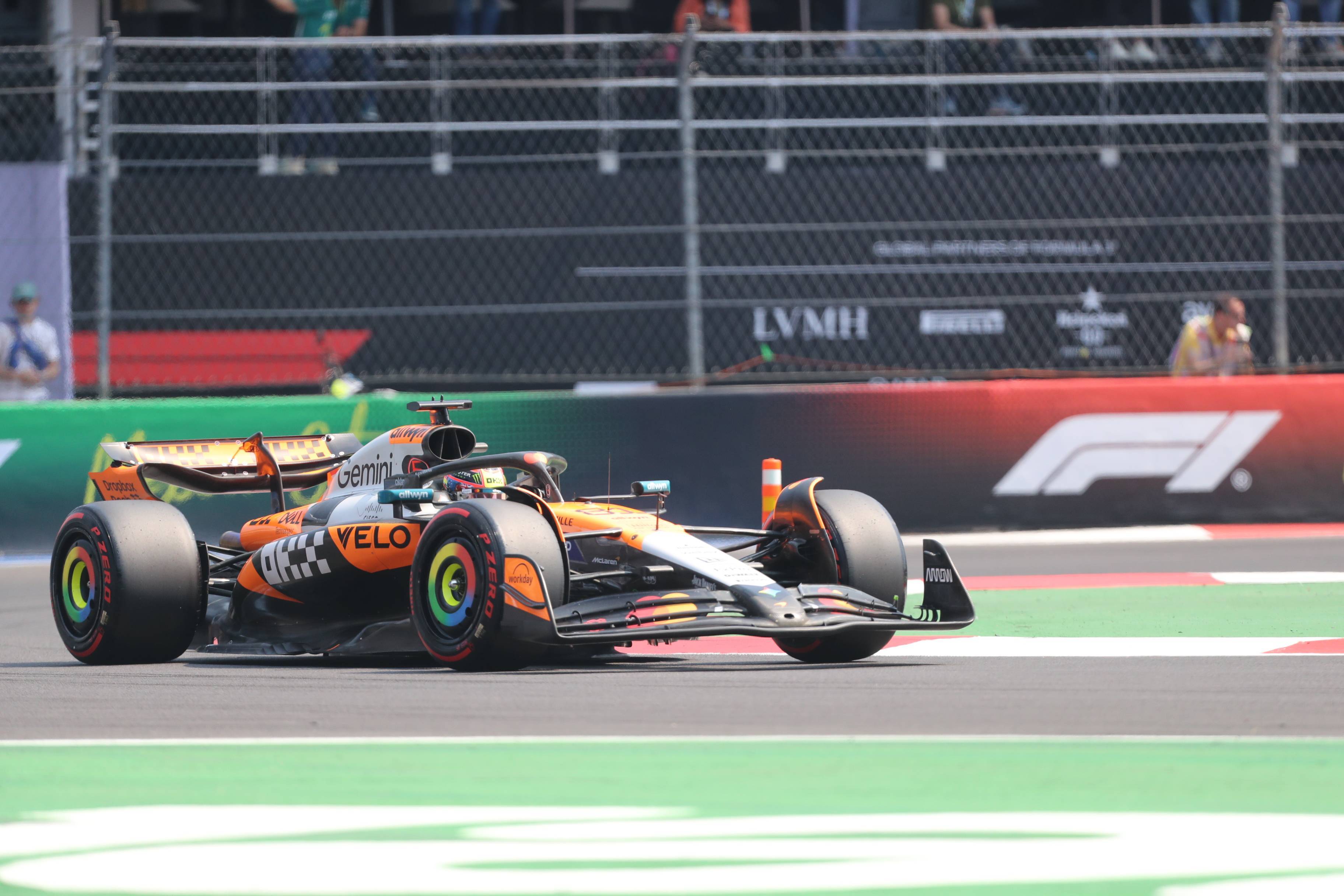 哈斯车队险胜迈凯伦，佩雷兹高光表现