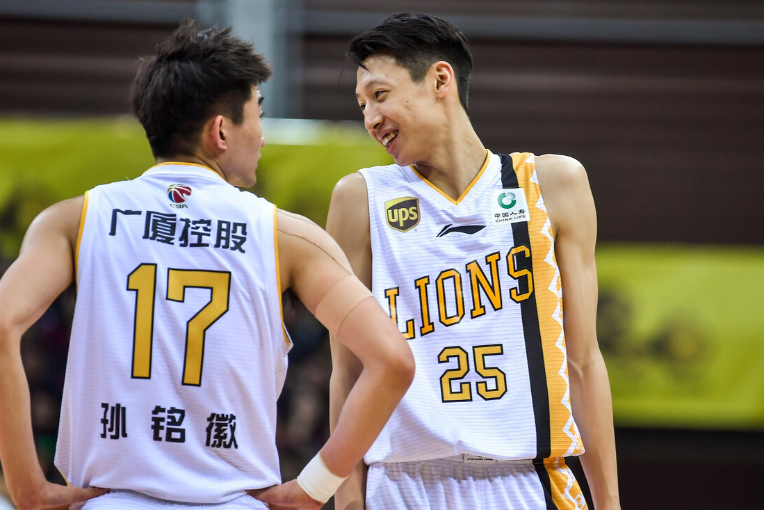 广东队鏖战太阳，周琦扛起全队