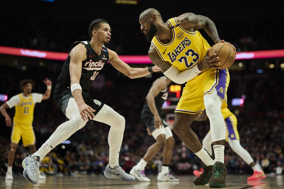 湖人轻取吉林队，詹姆斯扛起全队