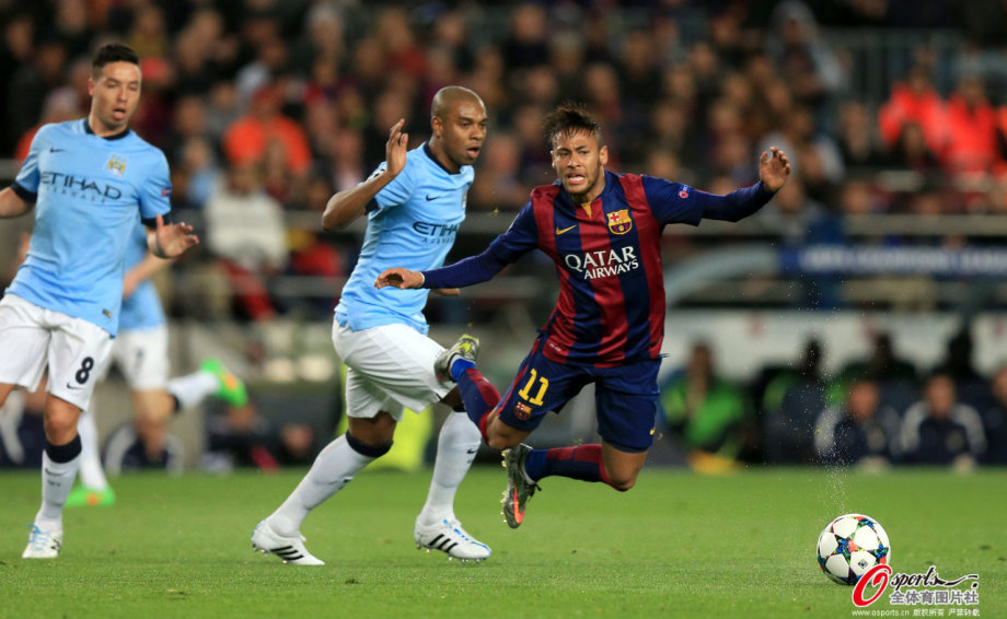 莱比锡红牛绝杀巴萨，阿奎罗惊艳世界