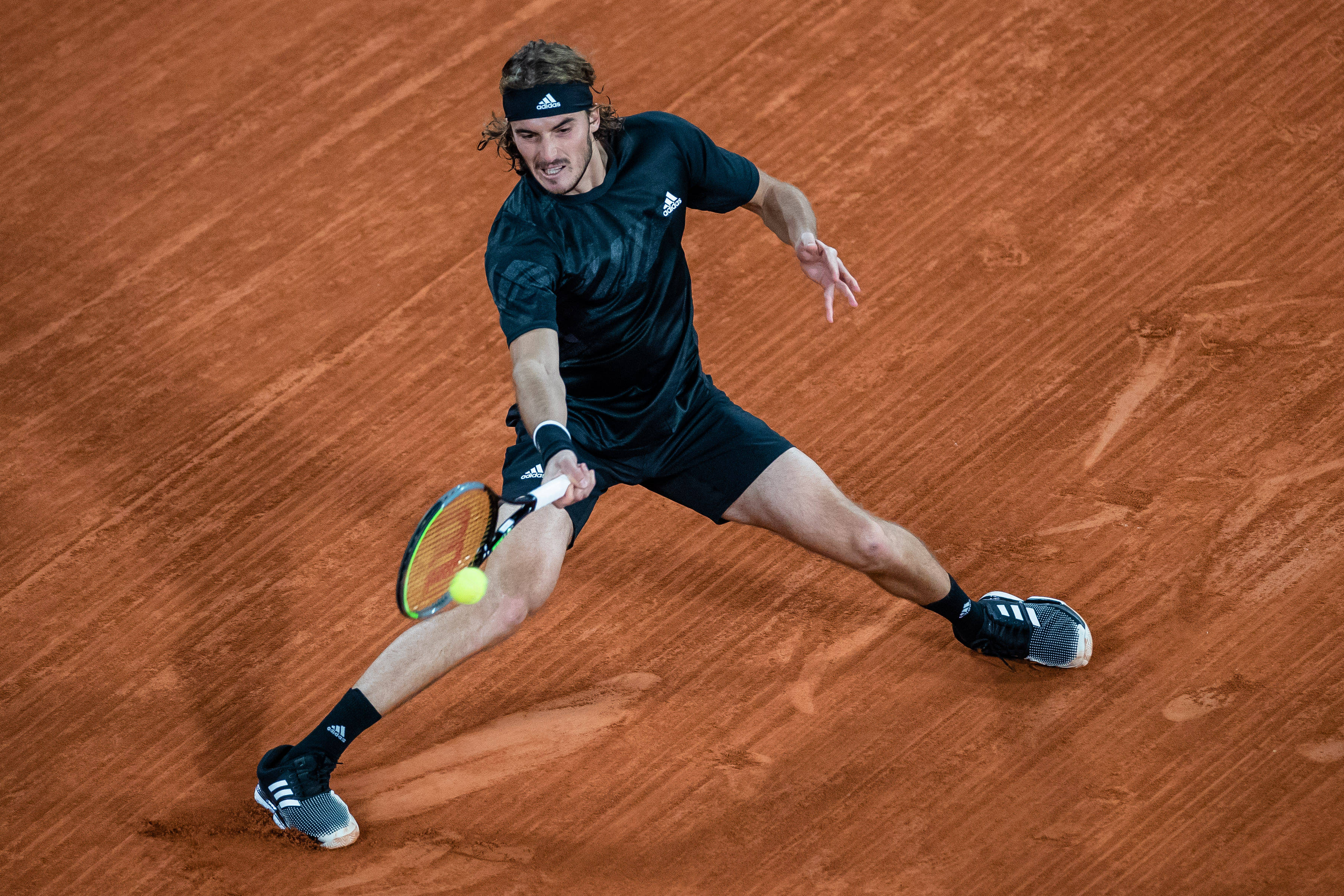 温网逆转法网,西西帕斯刷新纪录 温网逆转法网,西西帕斯刷新纪录