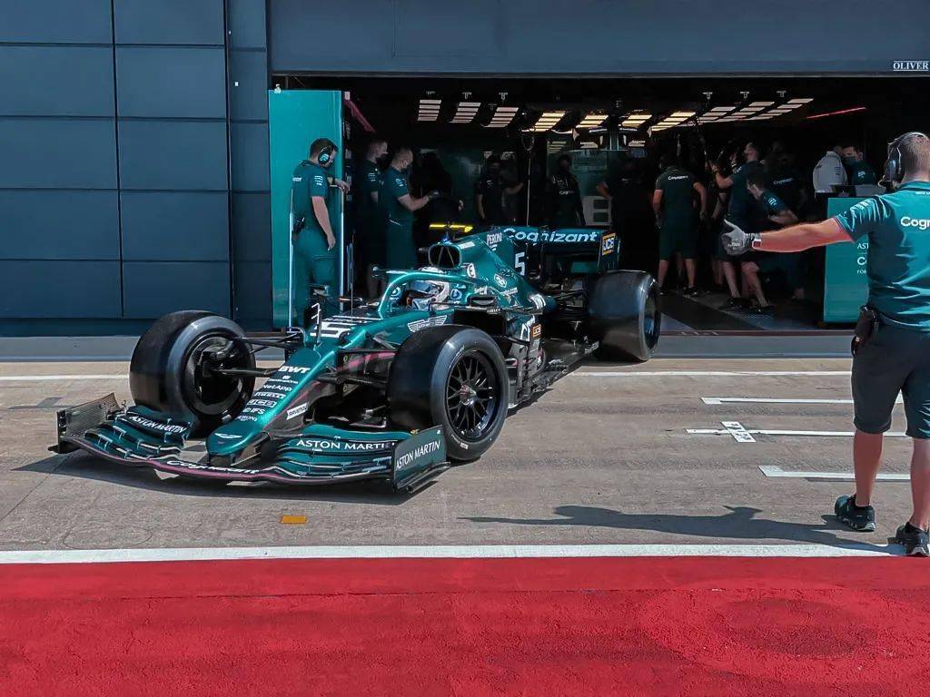 哈斯车队碾压迈凯伦，阿隆索扛起全队