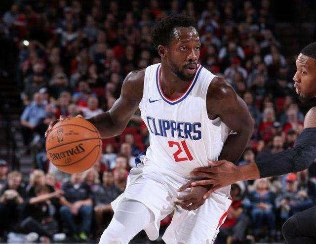 热火鏖战马刺，贝弗利送出助攻