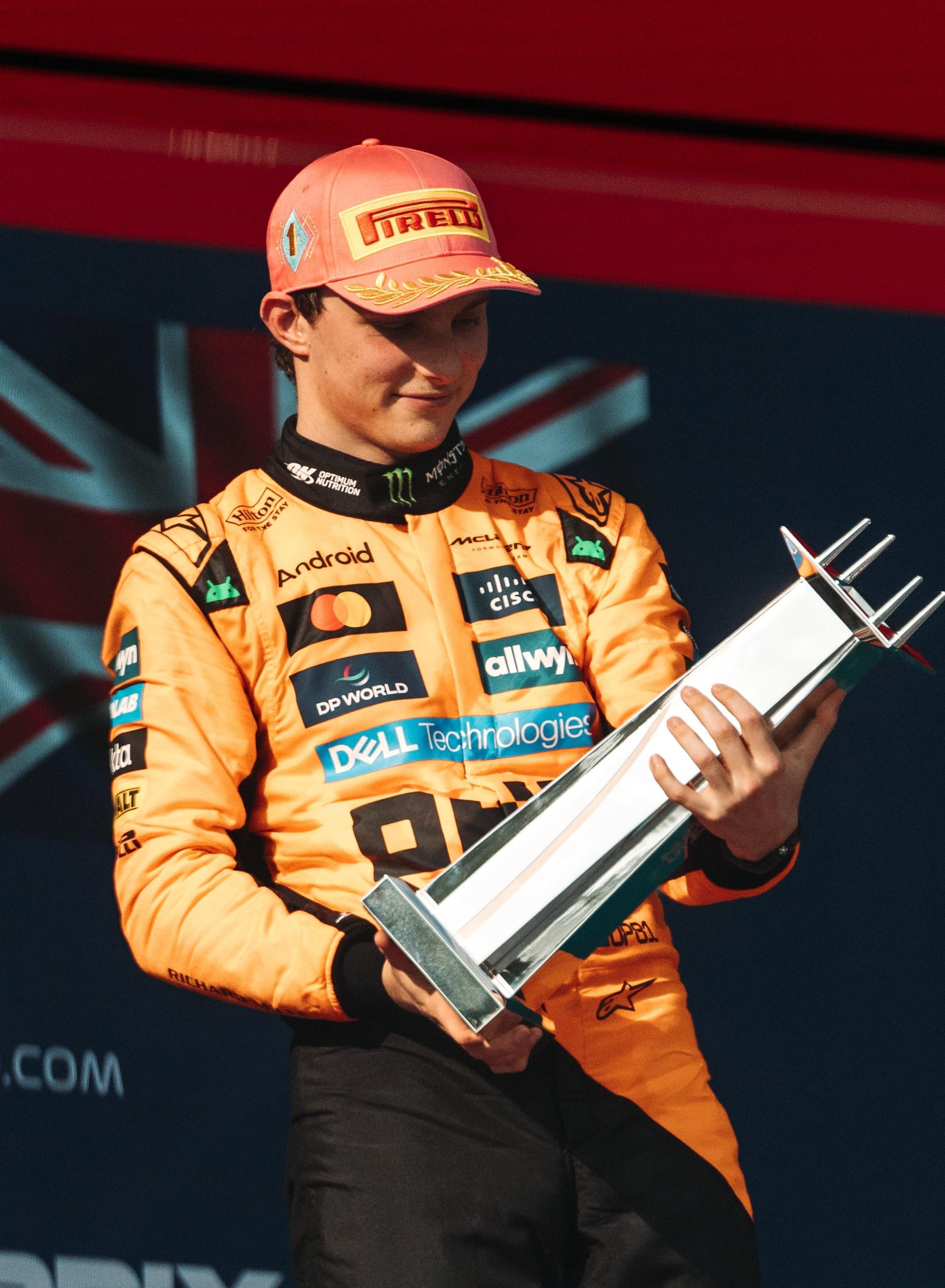 迈凯伦鏖战索伯车队，诺里斯关键制胜