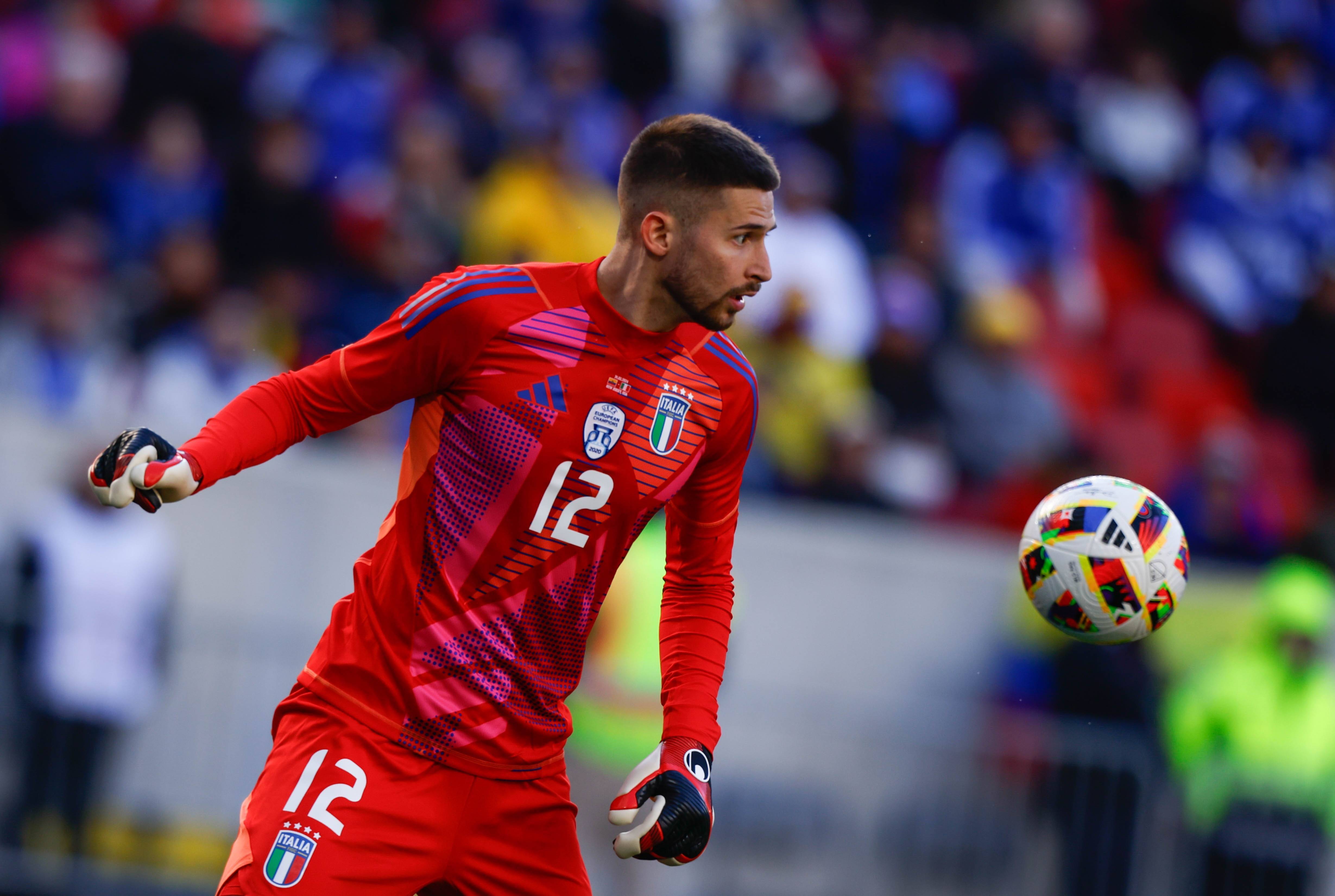 精彩进球绝杀，球员荣耀展现