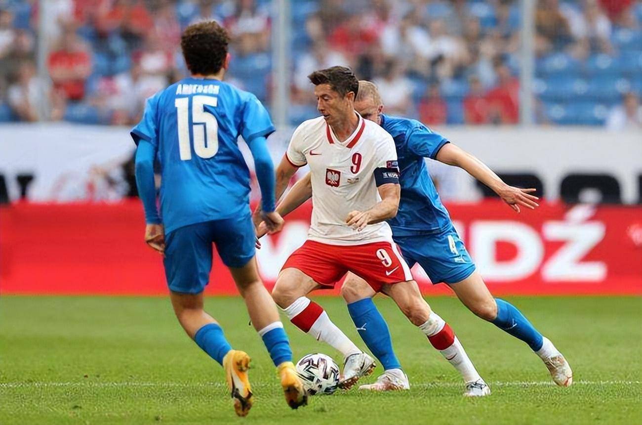 波兰乒乓球队碾压法国乒乓球队，马龙送出助攻