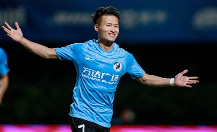 上港队球员发挥出色，领先他队晋级八强