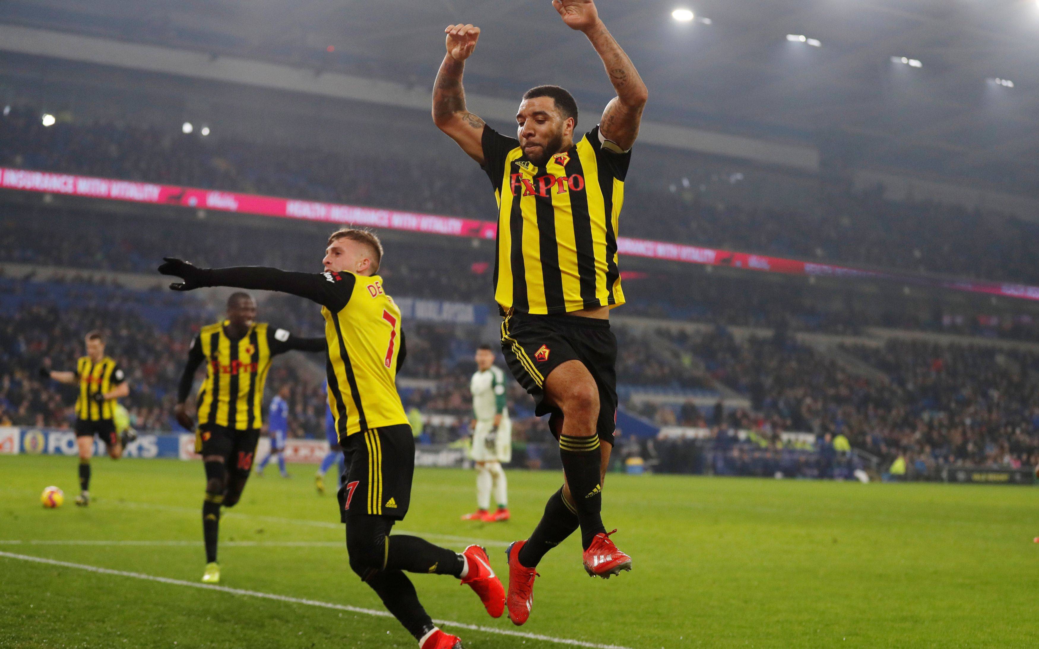 伯明翰城门将神勇扑救，助球队保持不败