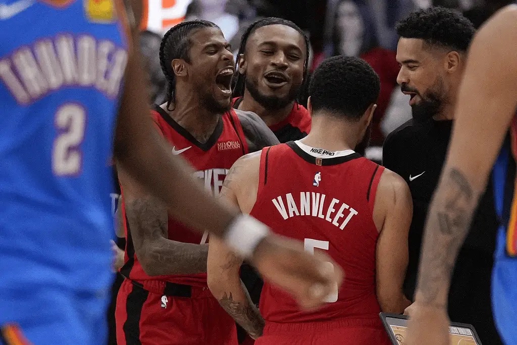 火箭力克篮网，骑士惨败热火