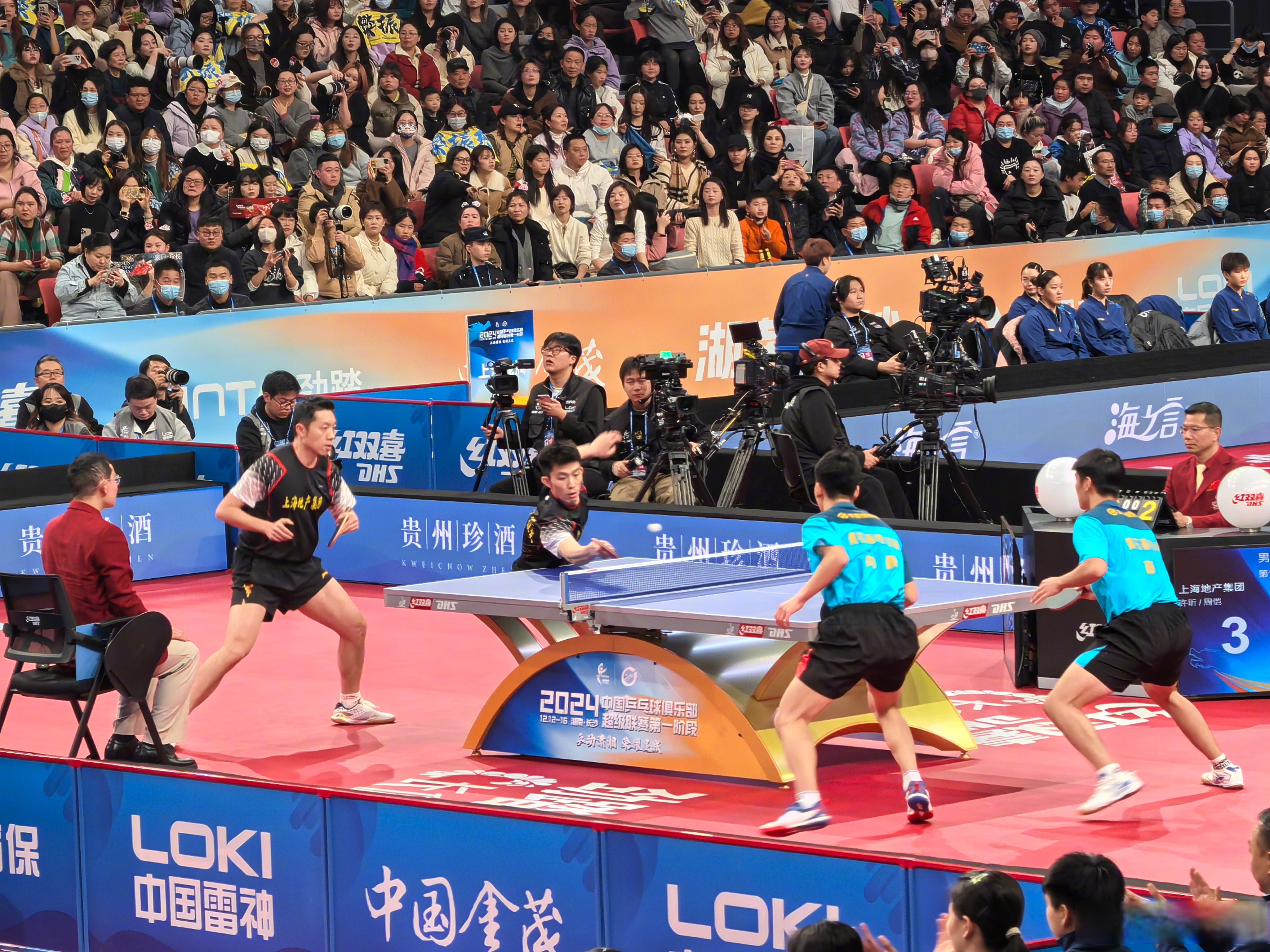 中国乒乓球队鏖战瑞典乒乓球队，波尔关键制胜