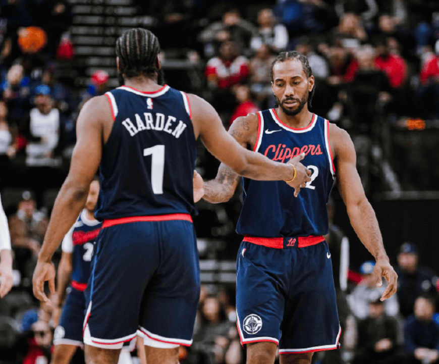 篮网队发挥稳定，实力渐入佳境